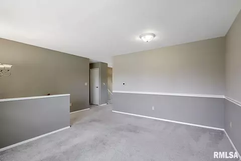 37 Groton Dr, Springfield, IL 62702 photo 8