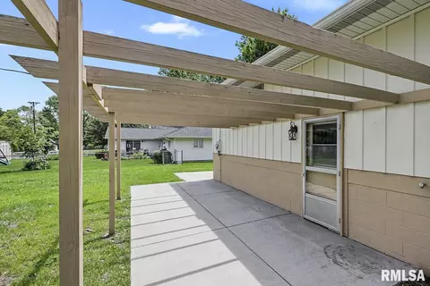37 Groton Dr, Springfield, IL 62702 photo 6