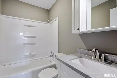 37 Groton Dr, Springfield, IL 62702 photo 18