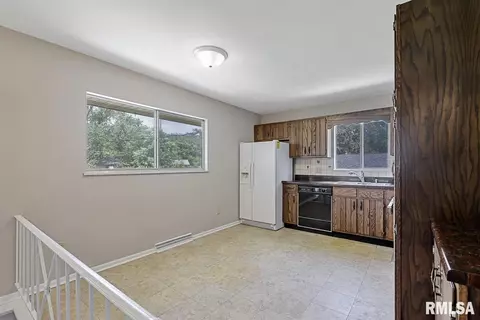37 Groton Dr, Springfield, IL 62702 photo 10