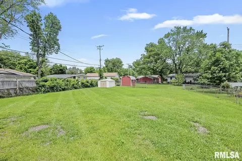 37 Groton Dr, Springfield, IL 62702 photo 4