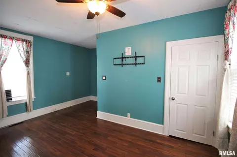 1024 N Walnut St, Springfield, IL 62702 photo 24
