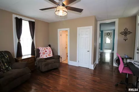 1024 N Walnut St, Springfield, IL 62702 photo 12