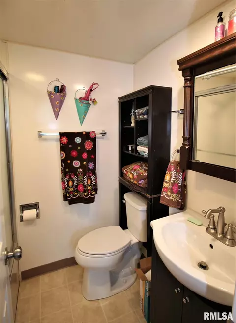 1024 N Walnut St, Springfield, IL 62702 photo 19