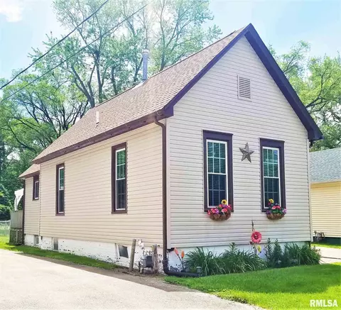1024 N Walnut St, Springfield, IL 62702 photo 5