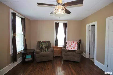 1024 N Walnut St, Springfield, IL 62702 photo 11