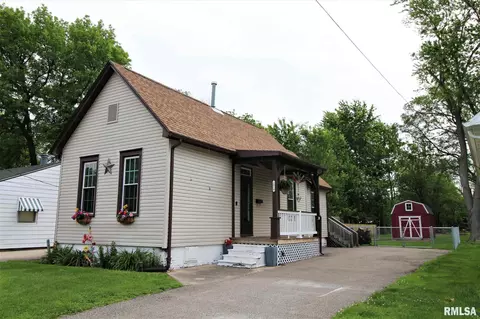 1024 N Walnut St, Springfield, IL 62702 photo 2