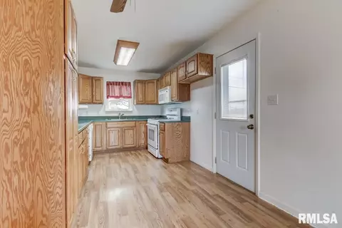 4108 Marie Dr, Springfield, IL 62707 photo 6