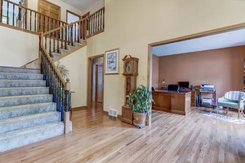 2331 Chesapeake Lndg, Springfield, IL 62712 photo 4