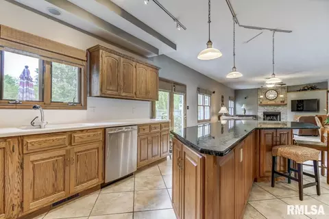 2331 Chesapeake Lndg, Springfield, IL 62712 photo 15