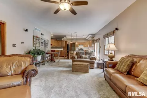 2331 Chesapeake Lndg, Springfield, IL 62712 photo 7