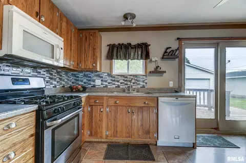 1920 Camden St, Springfield, IL 62702 photo 6
