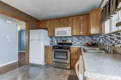 1920 Camden St, Springfield, IL 62702 photo 10