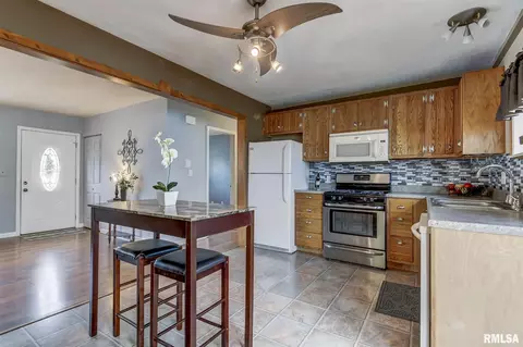 1920 Camden St, Springfield, IL 62702 photo 8