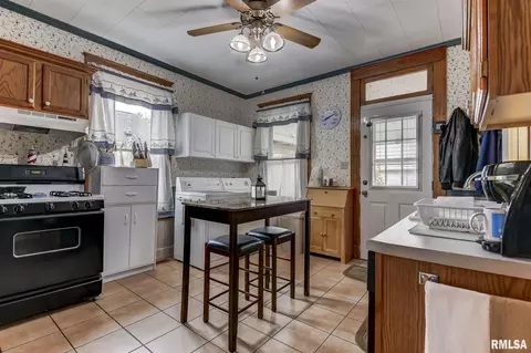 1247 Monument St, Springfield, IL 62702 photo 8