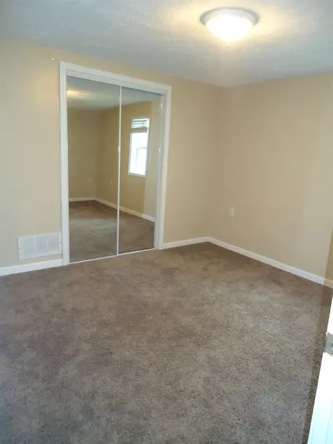 314 S Main St, Chatham, IL 62629 photo 6