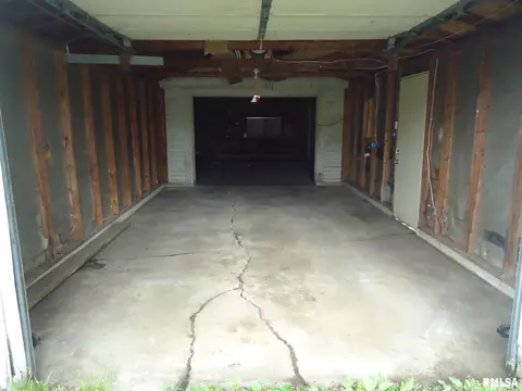 314 S Main St, Chatham, IL 62629 photo 10