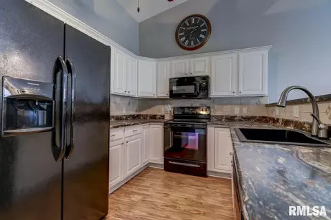 7113 Piper Glen Dr, Springfield, IL 62711 photo 11