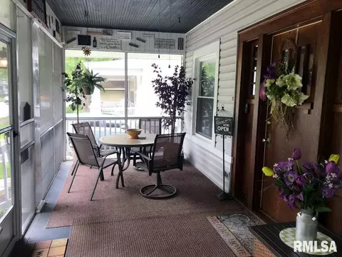 1917 S 4th St, Springfield, IL 62703 photo 3