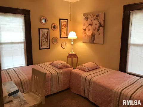 1917 S 4th St, Springfield, IL 62703 photo 14