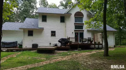 11093 Moses Dr, Benton, IL 62812 photo 3