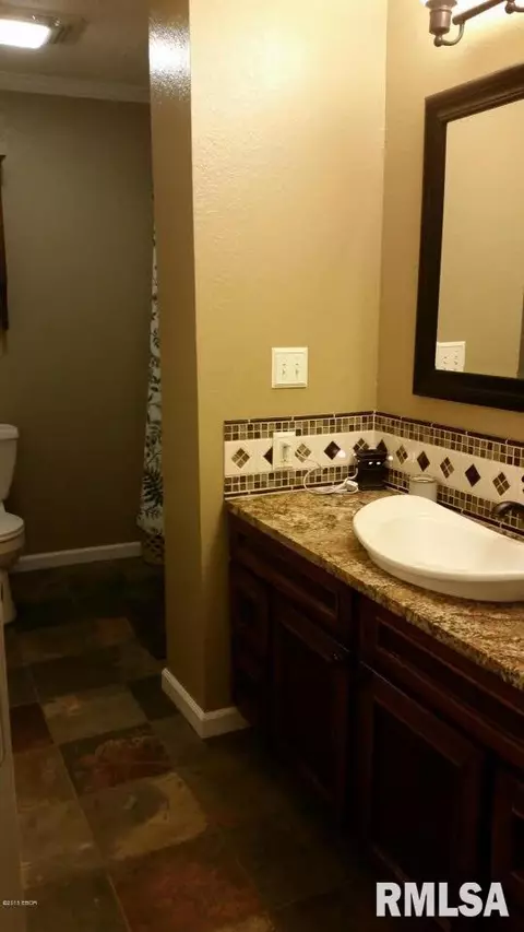 11093 Moses Dr, Benton, IL 62812 photo 18