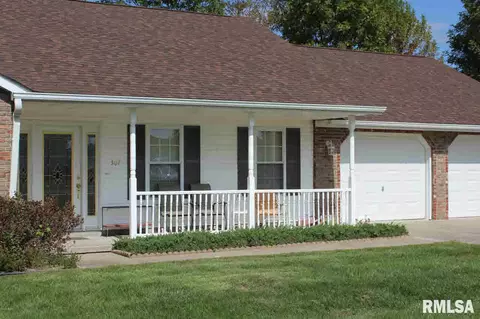 307 Evergreen, Herrin, IL 62948 photo 2