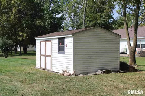307 Evergreen, Herrin, IL 62948 photo 13
