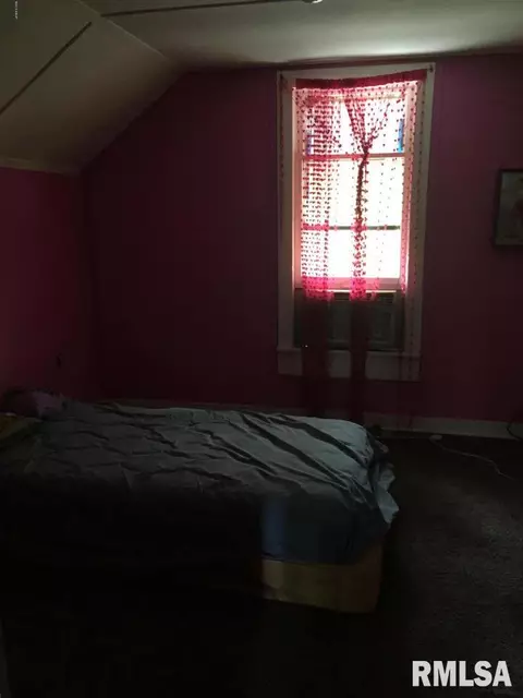100 N Marshall, Dix, IL 62830 photo 10
