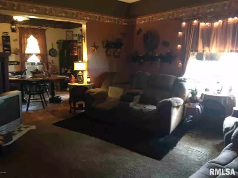 100 N Marshall, Dix, IL 62830 photo 7