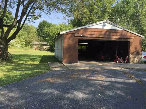 100 N Marshall, Dix, IL 62830 photo 12