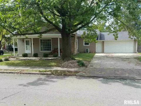 910 S Madison St, Marion, IL 62959 photo 3