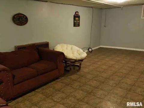910 S Madison St, Marion, IL 62959 photo 26