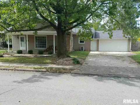 910 S Madison St, Marion, IL 62959 photo 1