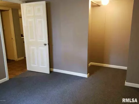 910 S Madison St, Marion, IL 62959 photo 29