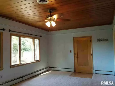 910 S Madison St, Marion, IL 62959 photo 20