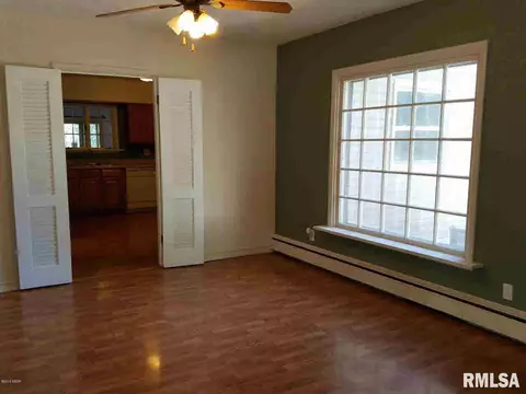 910 S Madison St, Marion, IL 62959 photo 14