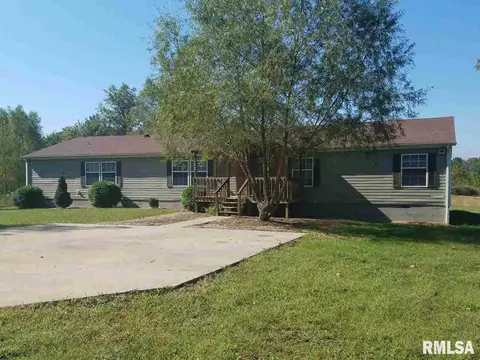 103 S 37th St, Herrin, IL 62948 photo 3