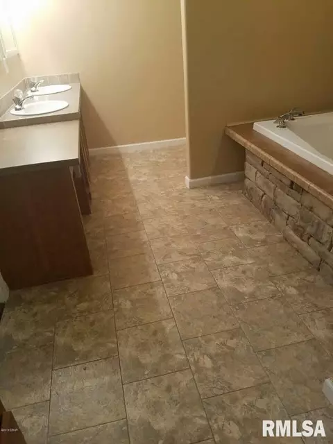 103 S 37th St, Herrin, IL 62948 photo 47