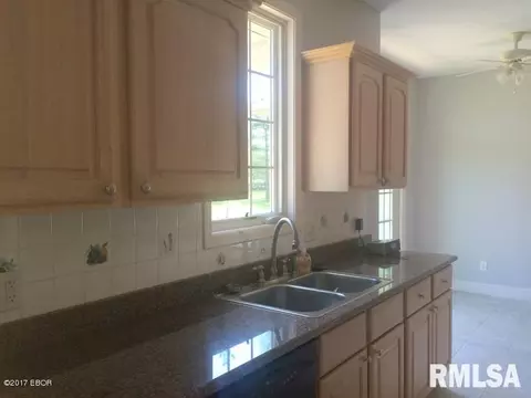 1600 E Clark Trl, Herrin, IL 62948 photo 11