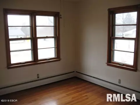 1210 S Duncan St, Marion, IL 62959 photo 8