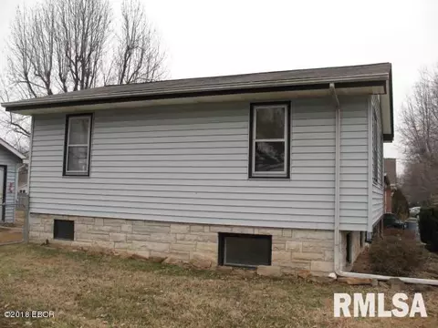1210 S Duncan St, Marion, IL 62959 photo 4