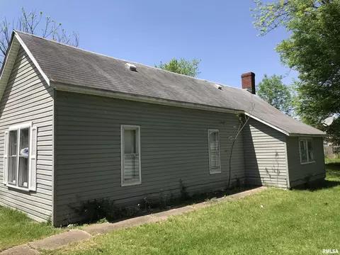 828 Elder St, Eldorado, IL 62930 photo 3