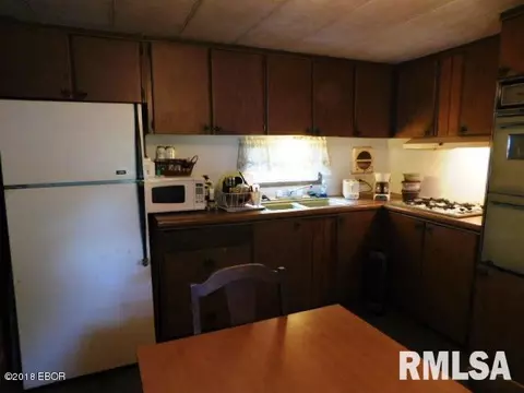 720 S Washington St, Salem, IL 62881 photo 4