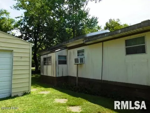 720 S Washington St, Salem, IL 62881 photo 22