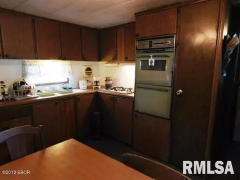 720 S Washington St, Salem, IL 62881 photo 5