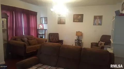 307 E Broadway, Steeleville, IL 62288 photo 10