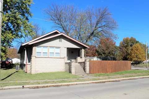 902 W Boulevard St, Marion, IL 62959 photo 3