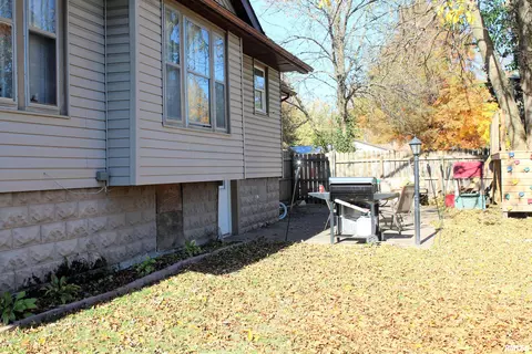902 W Boulevard St, Marion, IL 62959 photo 5