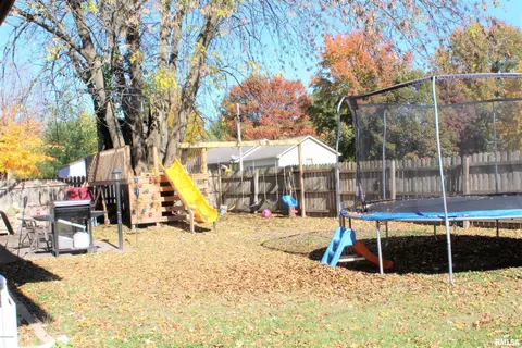 902 W Boulevard St, Marion, IL 62959 photo 6